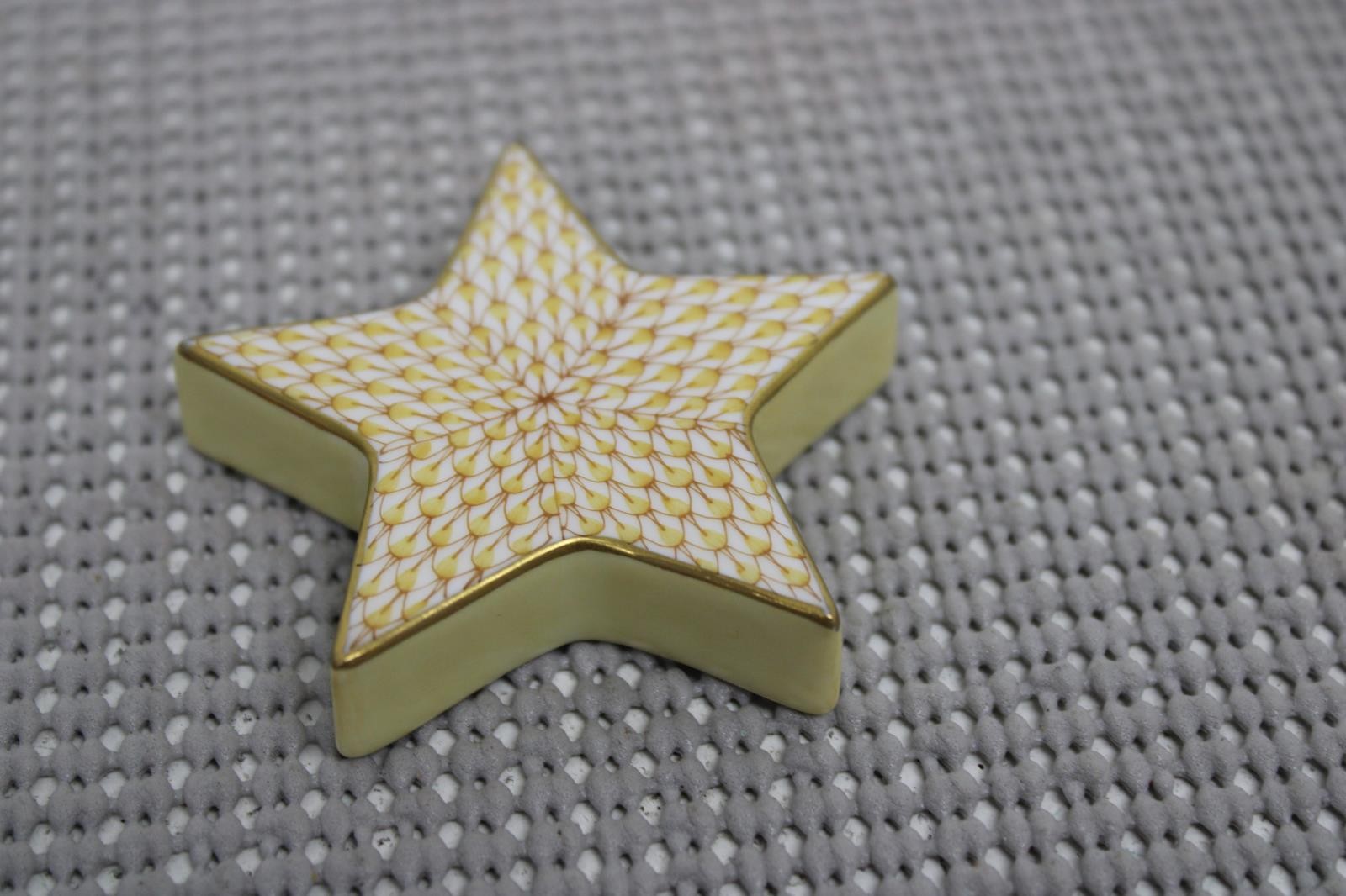 HEREND STAR BUTTERSCOTCH FISHNET #16305-000/SVHJ HUNGARY NOS MINT