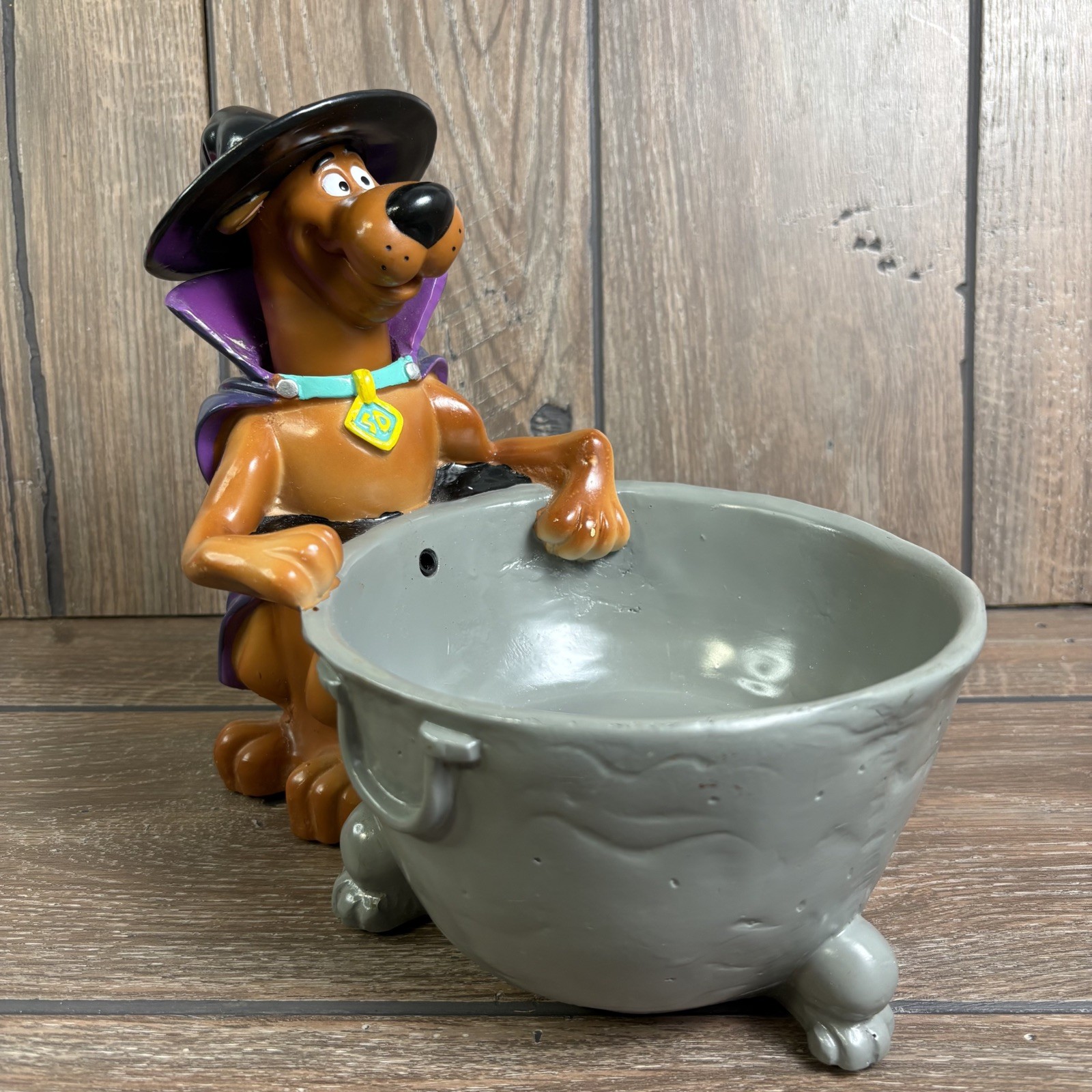 Vintage 2000 Gemmy Scooby Doo Witch Cauldron Animated Motion Candy Dish Works