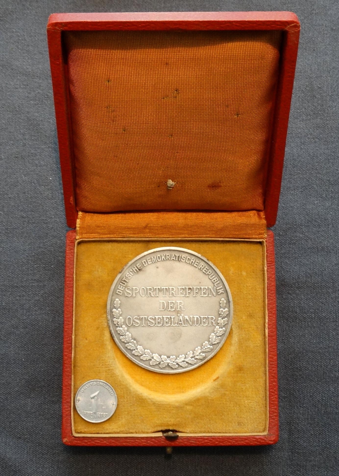 GDR sports meeting of the Baltic Sea countries, 2nd winner, Rostock 1958, case medal