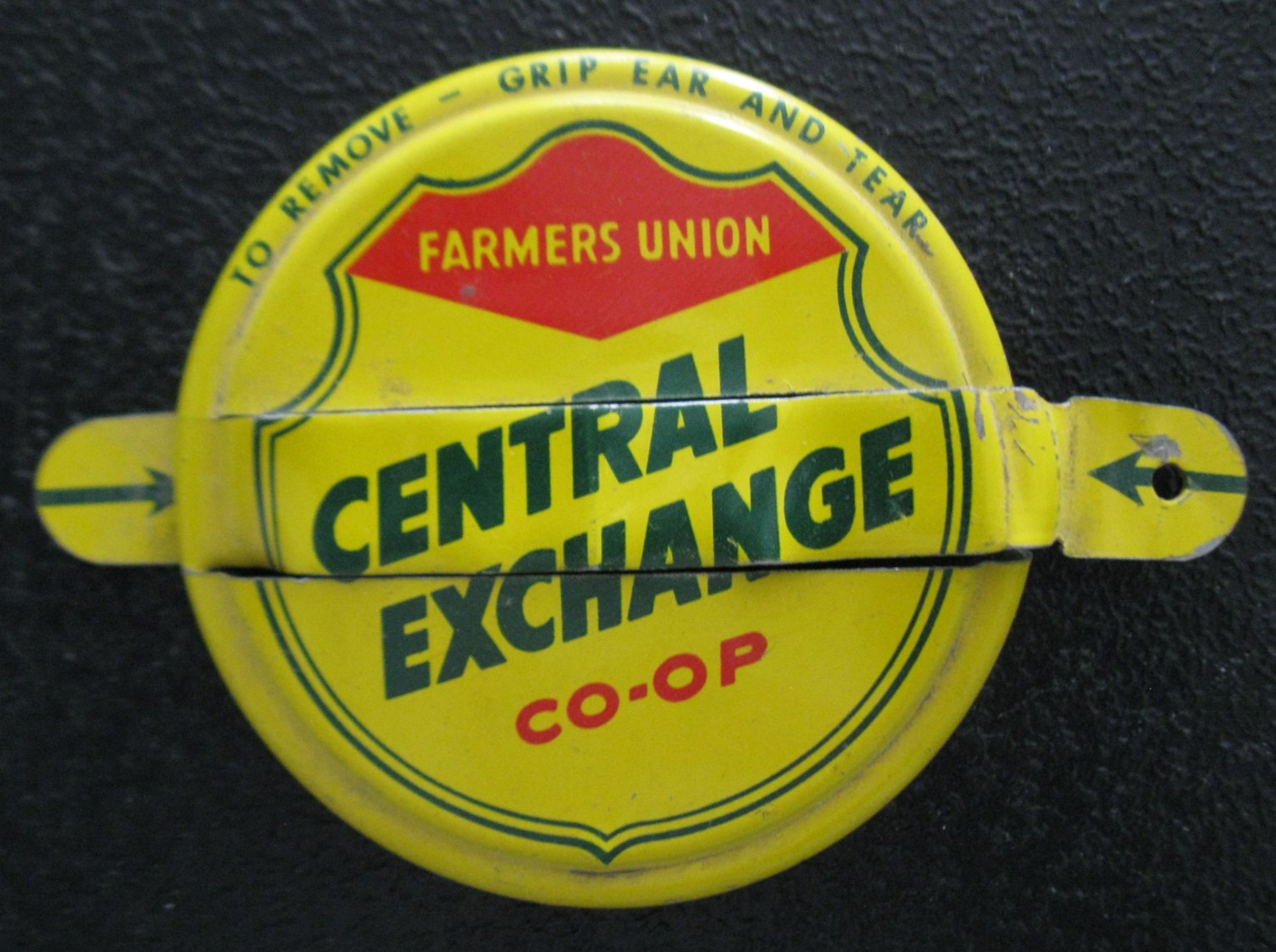 Vintage  Farmers Union Central Exchange  CO-OP Can Oil Barrel Bottle Cap