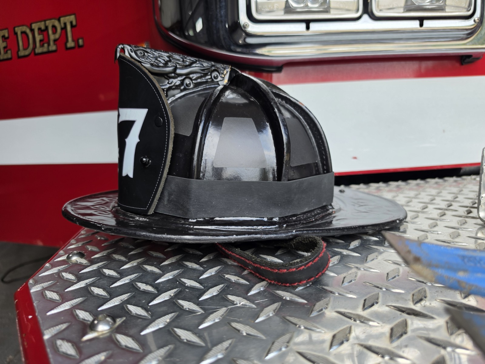 2026 MSA Cairns N5A New Yorker Medium N5A Fire Helmet Black