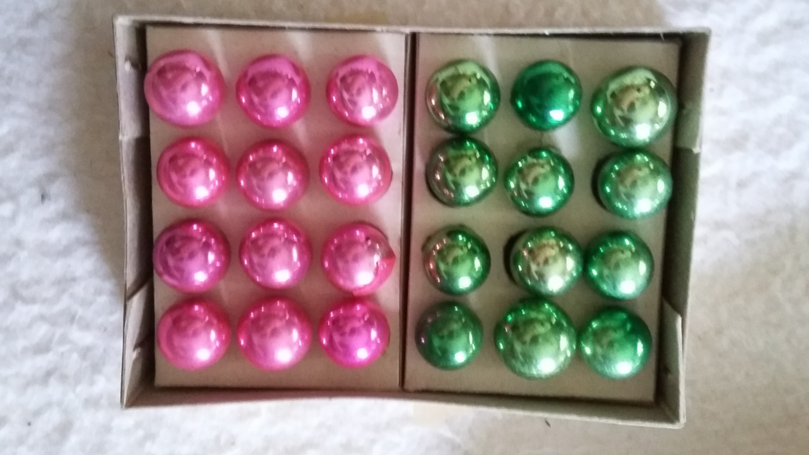 Vtg 24 Mercury Feather Tree Shiny Brite Ball Ornaments 12mm Pink/Green Japan