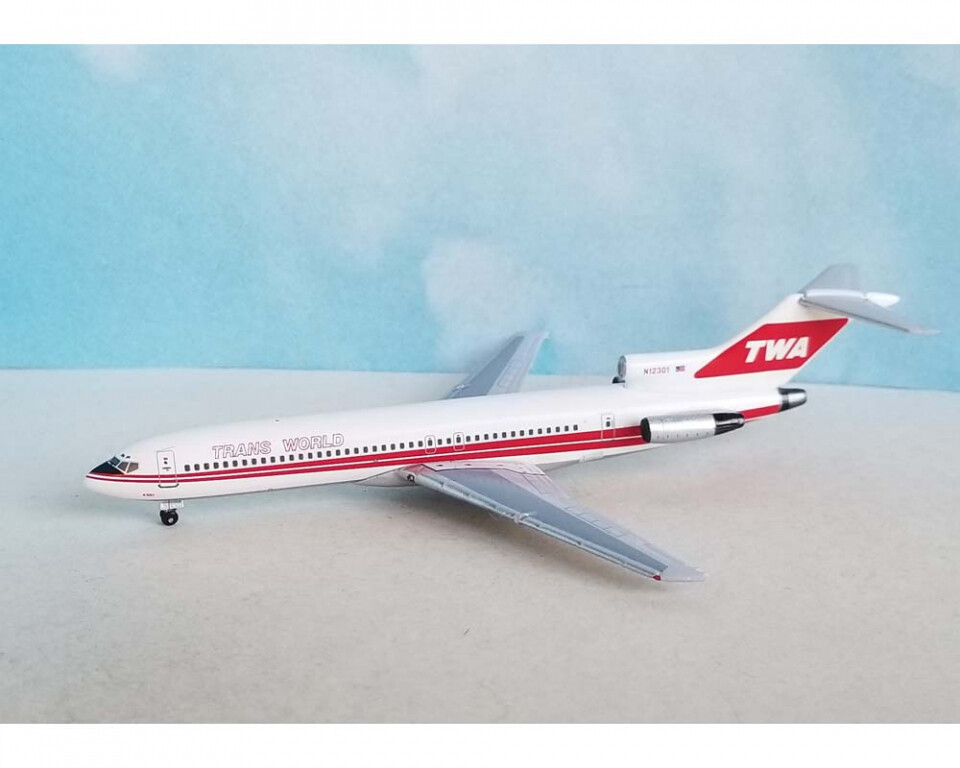Aeroclassics BBX41670 TWA Boeing 727-200 Twin Stripe N12301 Diecast 1/400 Model