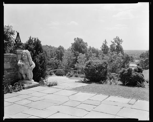 Photo:Richmond Virginia House Garden Patio Sculpture 1929 Virginia