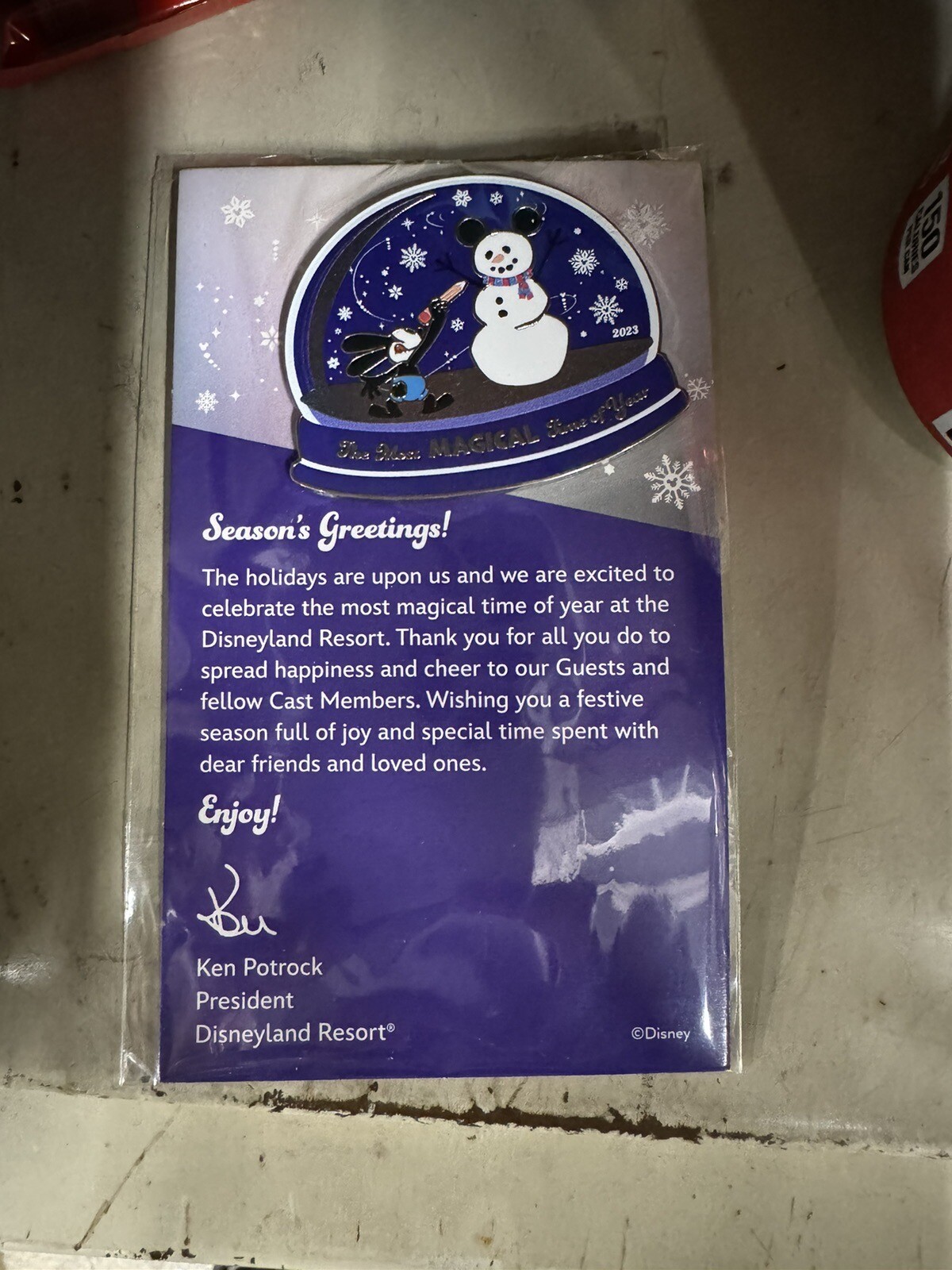 DLR Disneyland Cast Member Exclusive Holiday Pin -Oswald Season’s Greetings 2023
