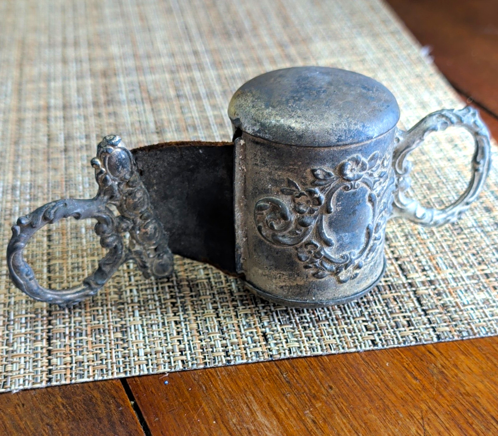 Antique/Vintage Metal Shaving Razor Strop Sharpener w/ Leather Strap, Ornate