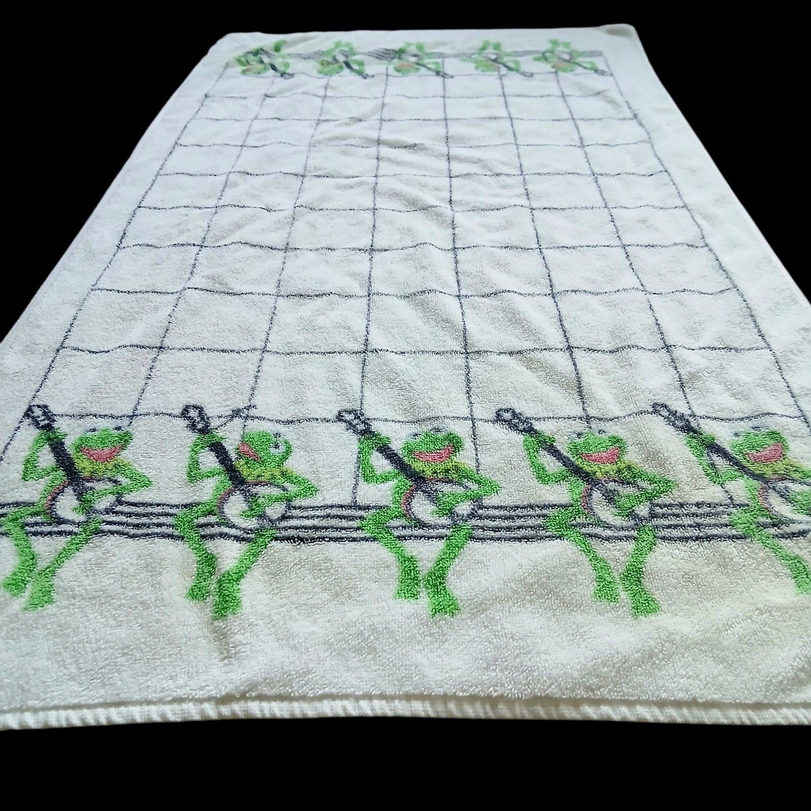 ​Vintage 1980 Martex Kermit the Frog Towel Jim Henson Muppets Banjos Green White
