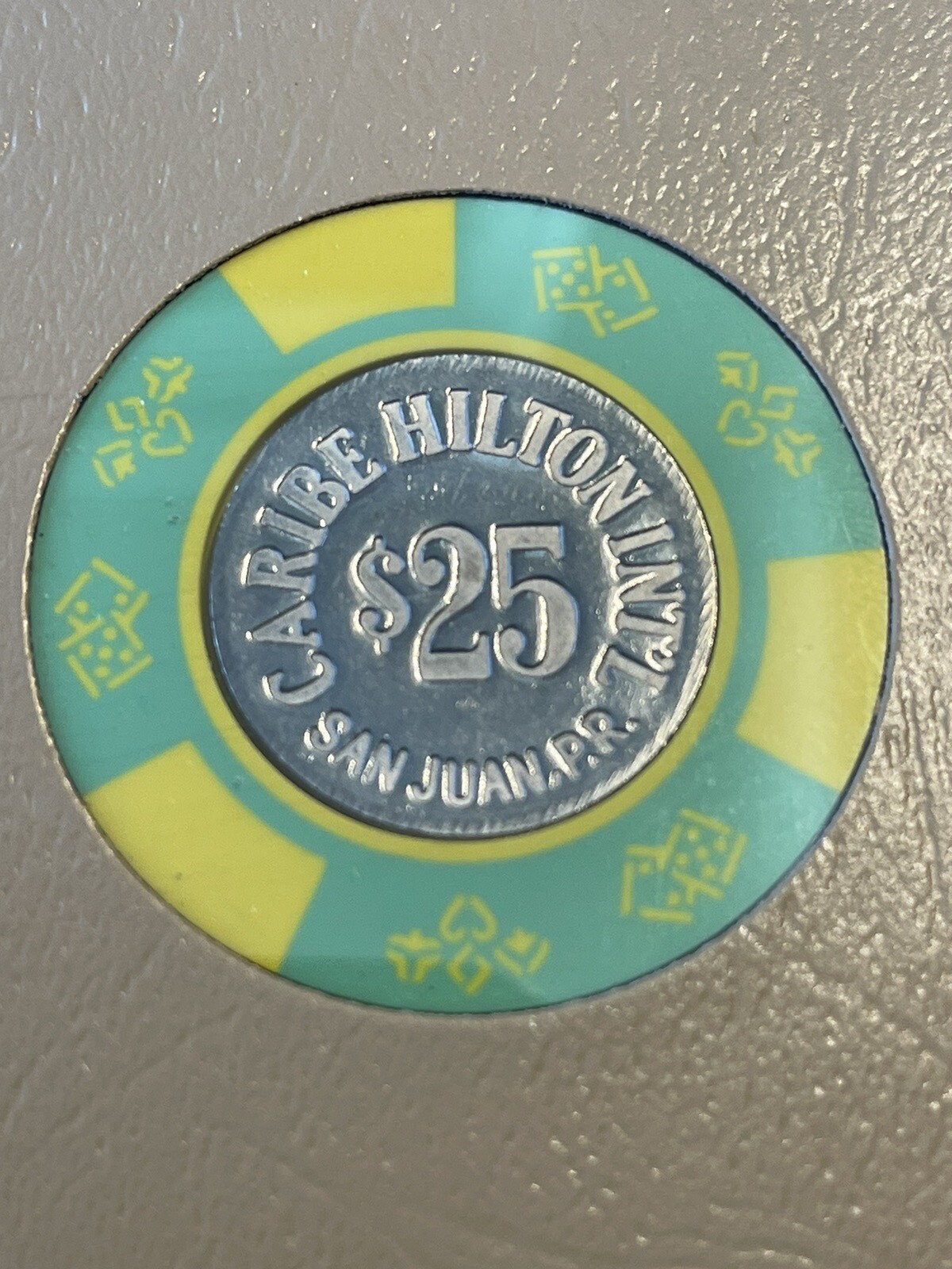 $25 Caribe Hilton San Juan Puerto Rico Casino Chip **Very Rare** CHC-25A