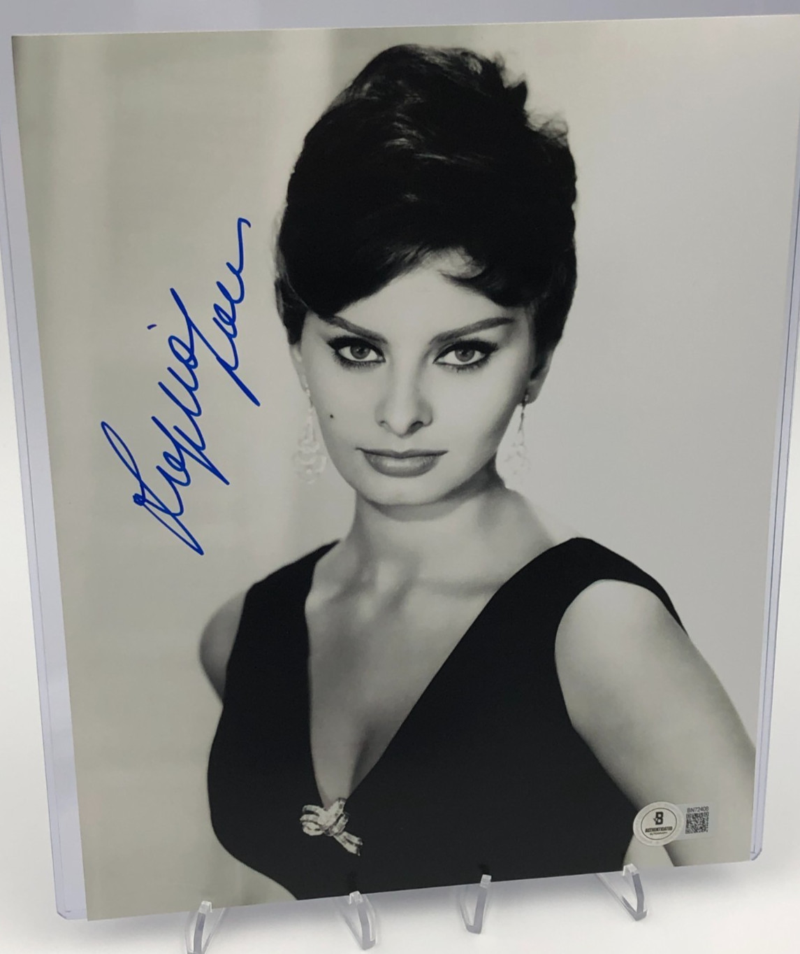 SOPHIA LOREN BECKETT AUTO PHOTO 8x10\