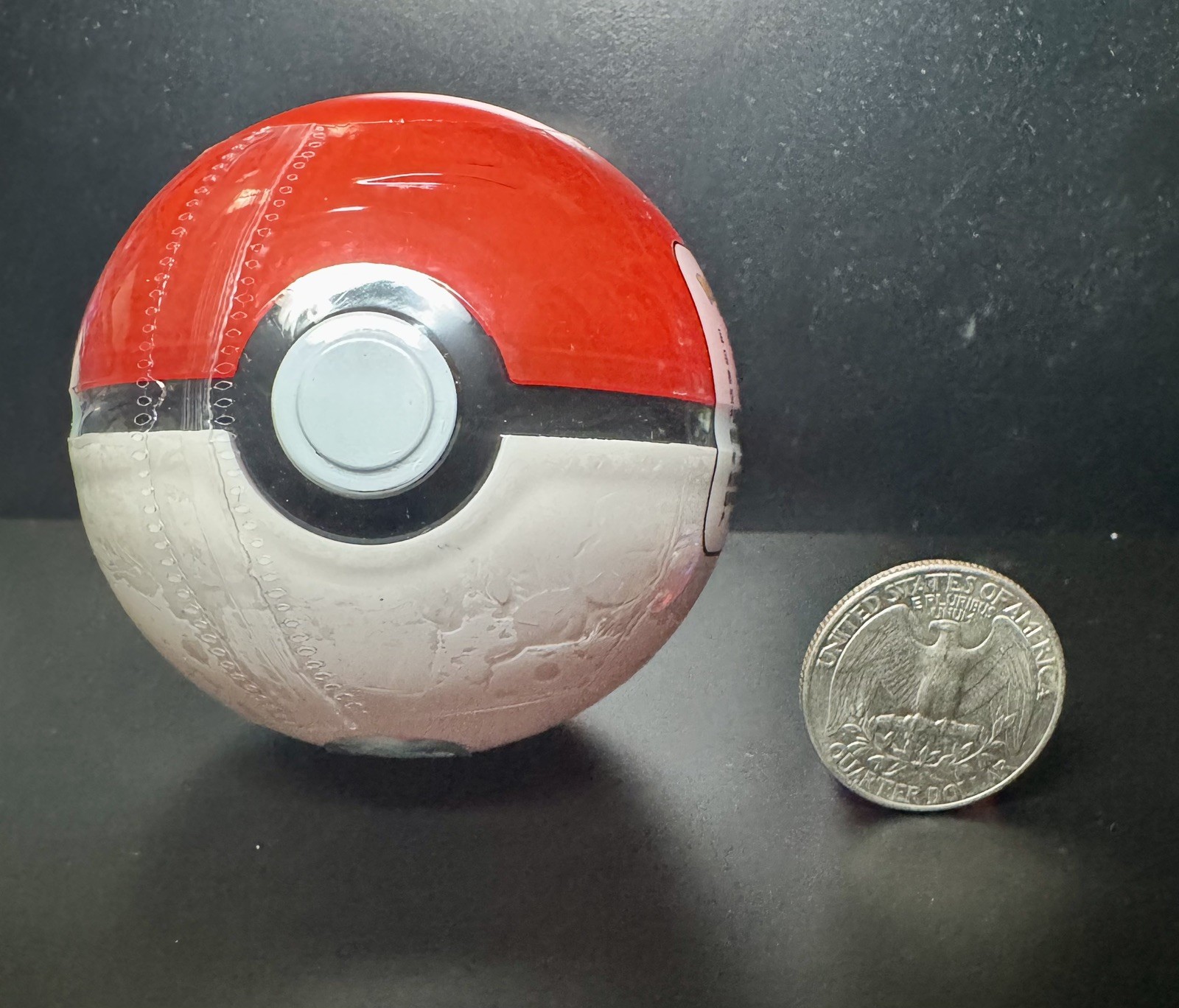 Funism Pokémon Ball Palmsize Wonders SURPRISE Figurine