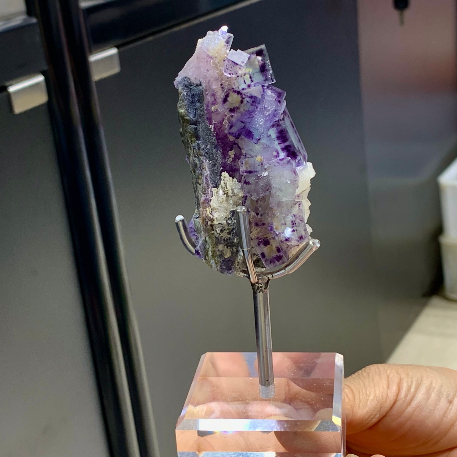 104G Natural fluorite Purple cubic mineral crystal sample/yaogangxian/YGX