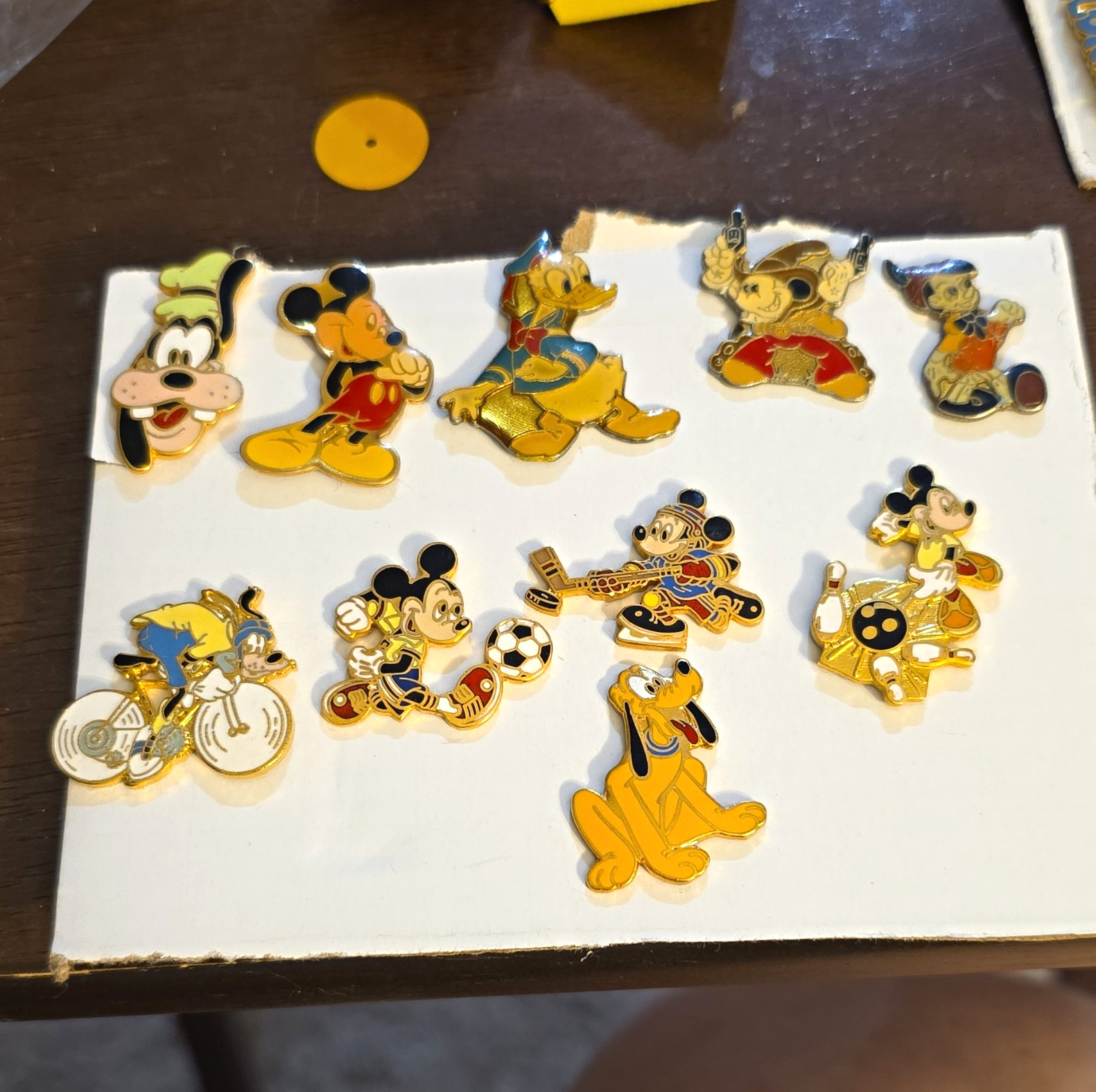 Lot of 10 Vintage 1980s pins Classic & Sports Disney  Character Pins
