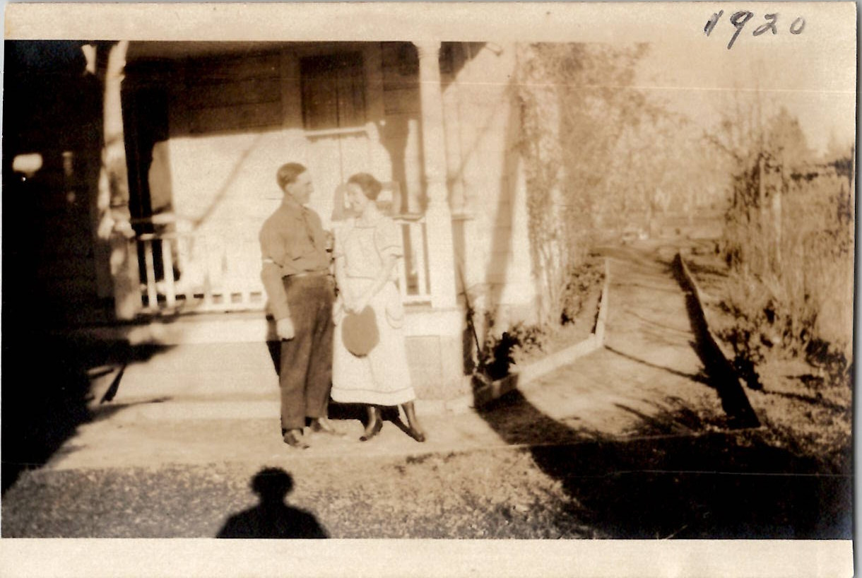 Young Lovebirds Flapper Woman Handsome Man Snapshot Americana 1920 Vintage Photo