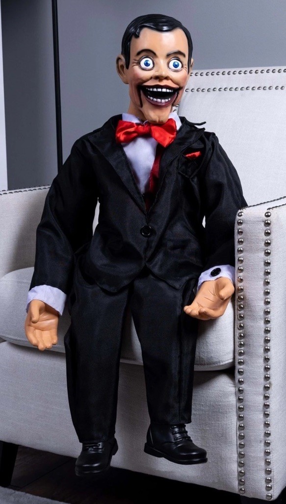 2.8 FT ANIMATED CREEPY VENTRILOQUIST DOLL HALLOWEEN ANIMATRONIC PROP