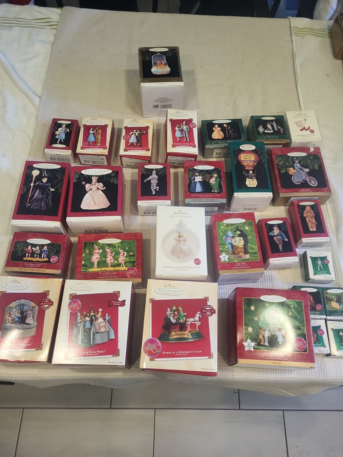 Hallmark Wizard of Oz Keepsake Ornament Lot Vintage Collector Set Unique