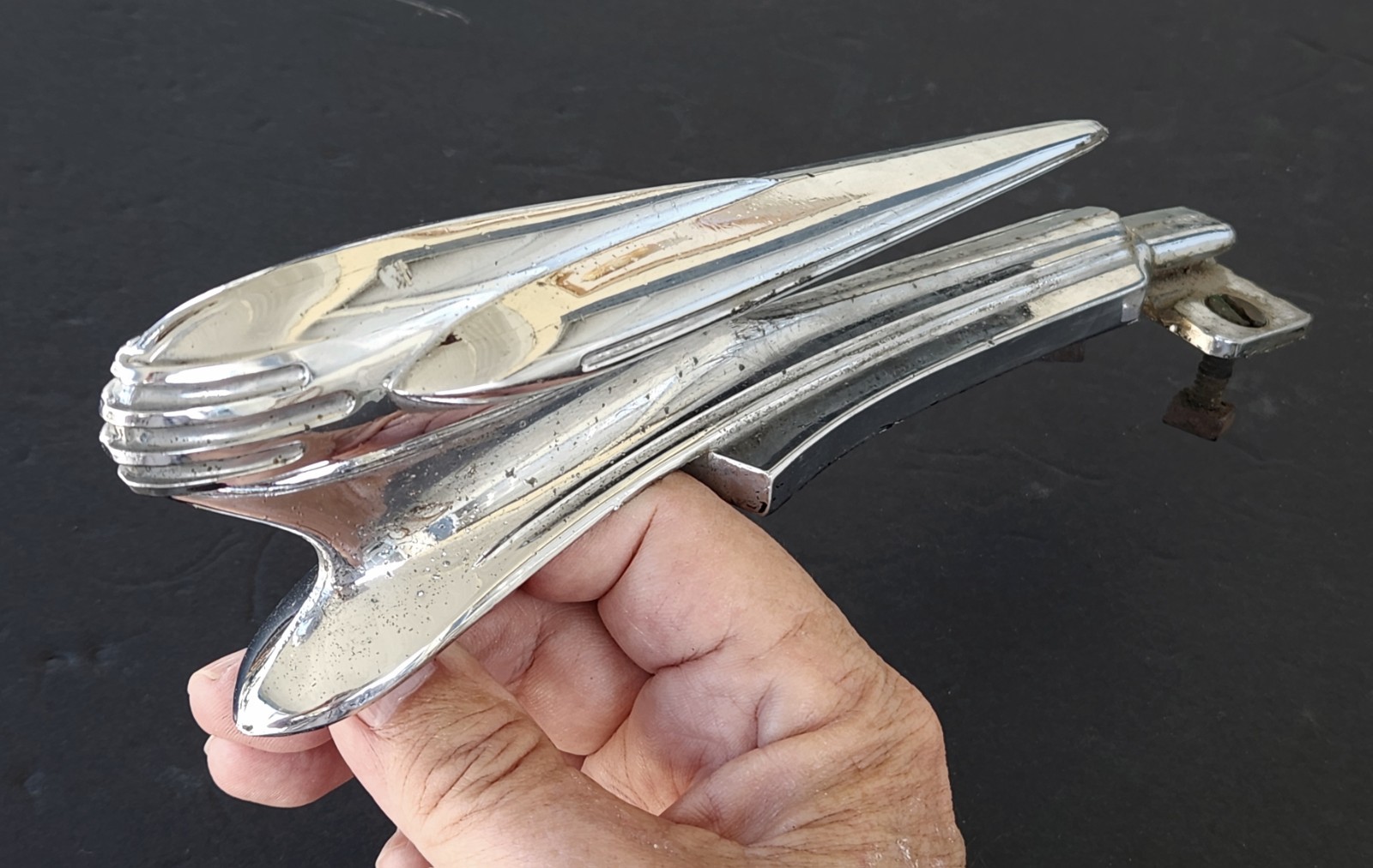 VERY RARE VINTAGE 1936 OLDSMOBILE HOOD ORNAMENT 6 CYL F-36 FUTURISTIC SPACESHIP