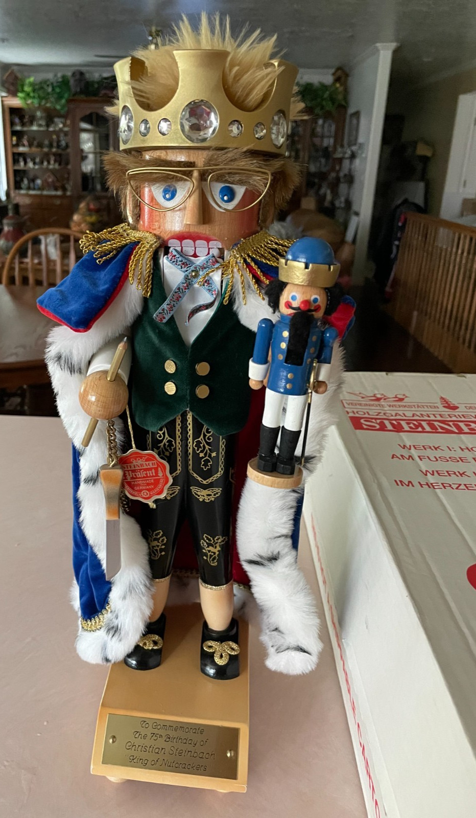 Steinbach Nutcracker  JUBILEE KING 19\