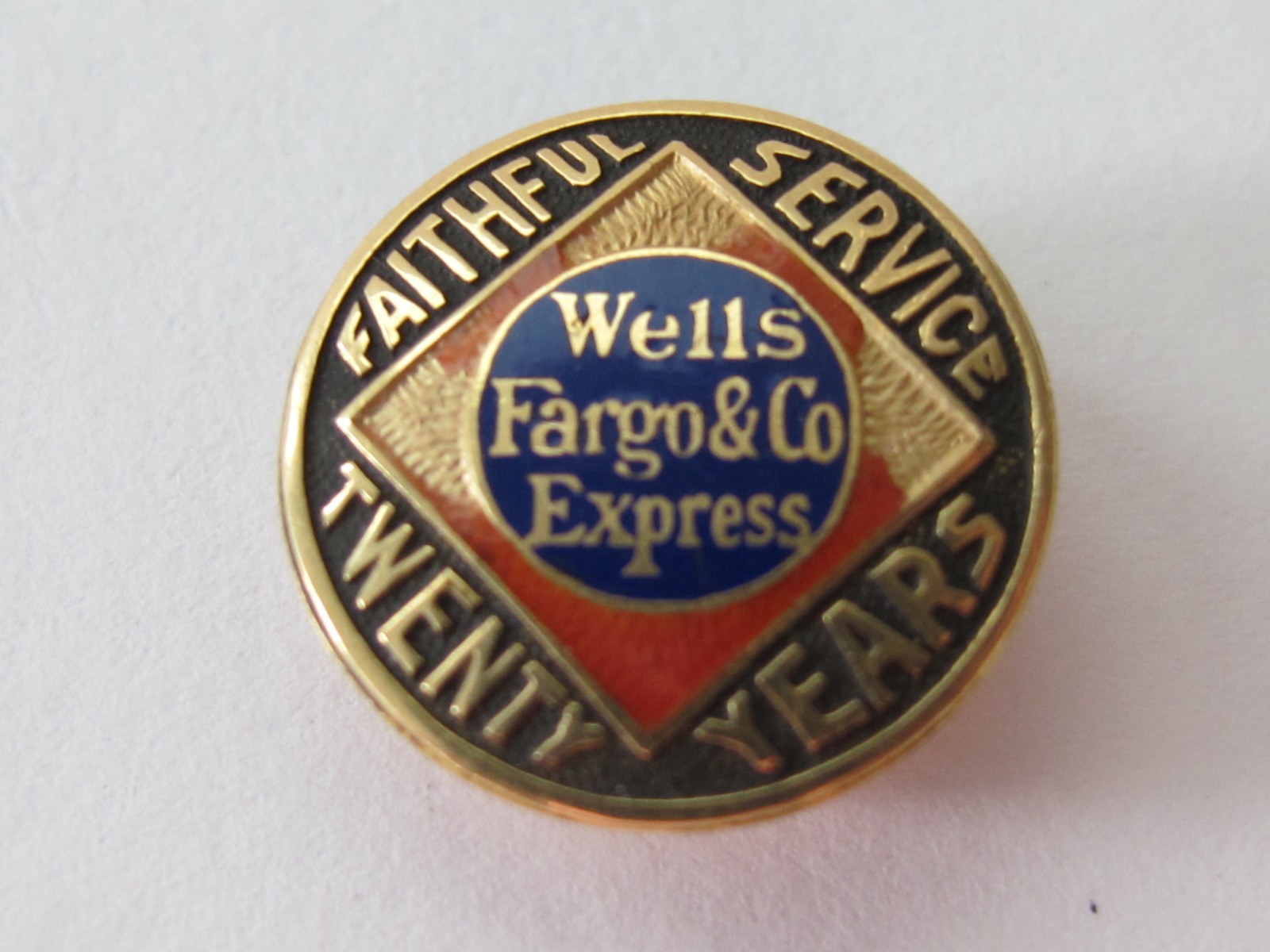 Old 20 Year Service Wells Fargo & Co Express C A Winship Masonic Temple Gold Pin