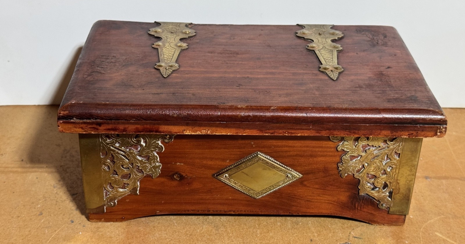 Antique Ireland's Chocolates Wooden Candy Box St Louis MO Ornate Brass Hardware