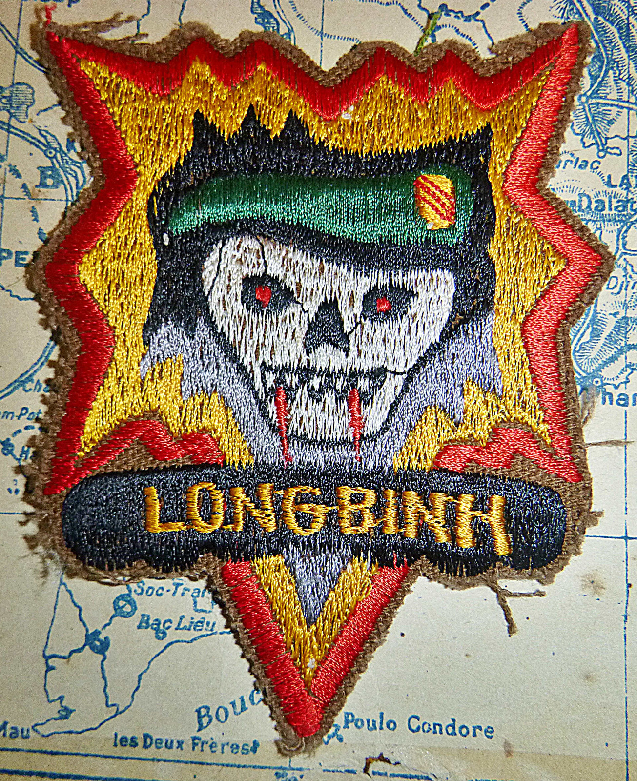 Long Binh - Shell Burst Patch - US 1st / 5th Special Forces, Vietnam War - M.726