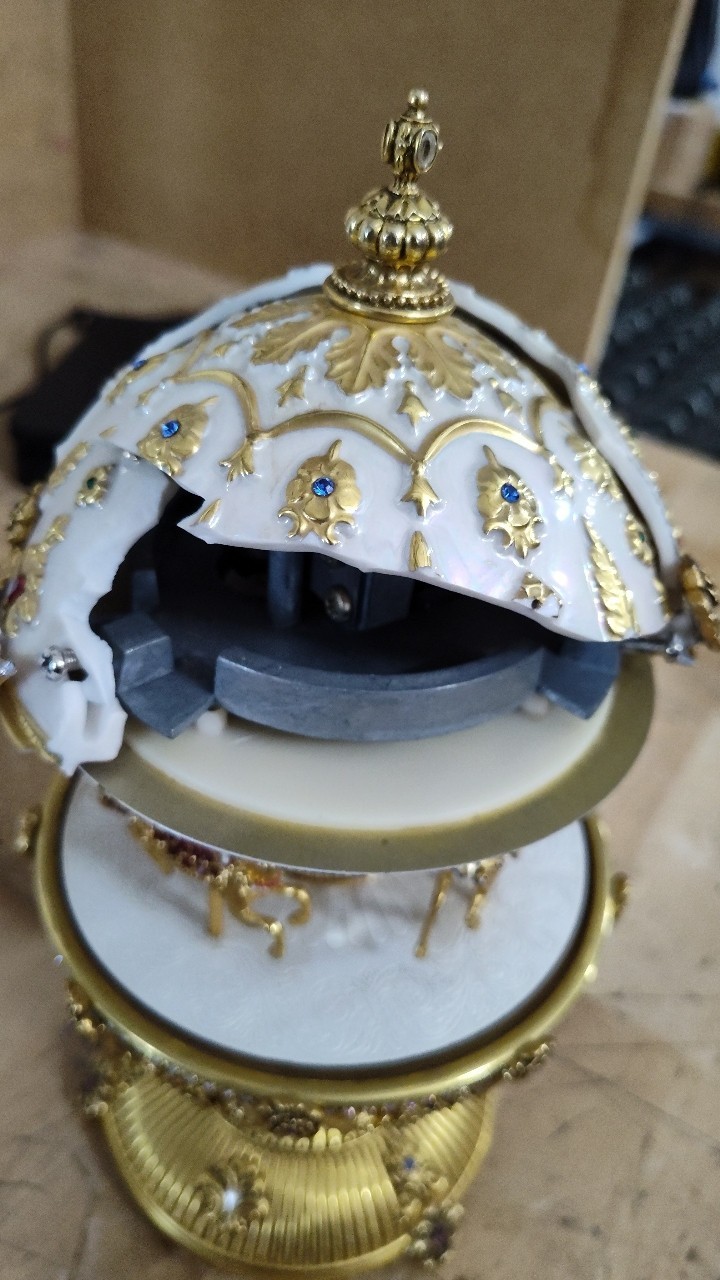 DEFECTIVE VTG Franklin Mint Faberge Egg Imperial Carousel Gold Swarovski G3D