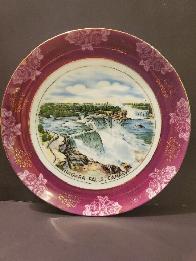 Vintage Collectible Plate of Niagara Falls Canada 9\