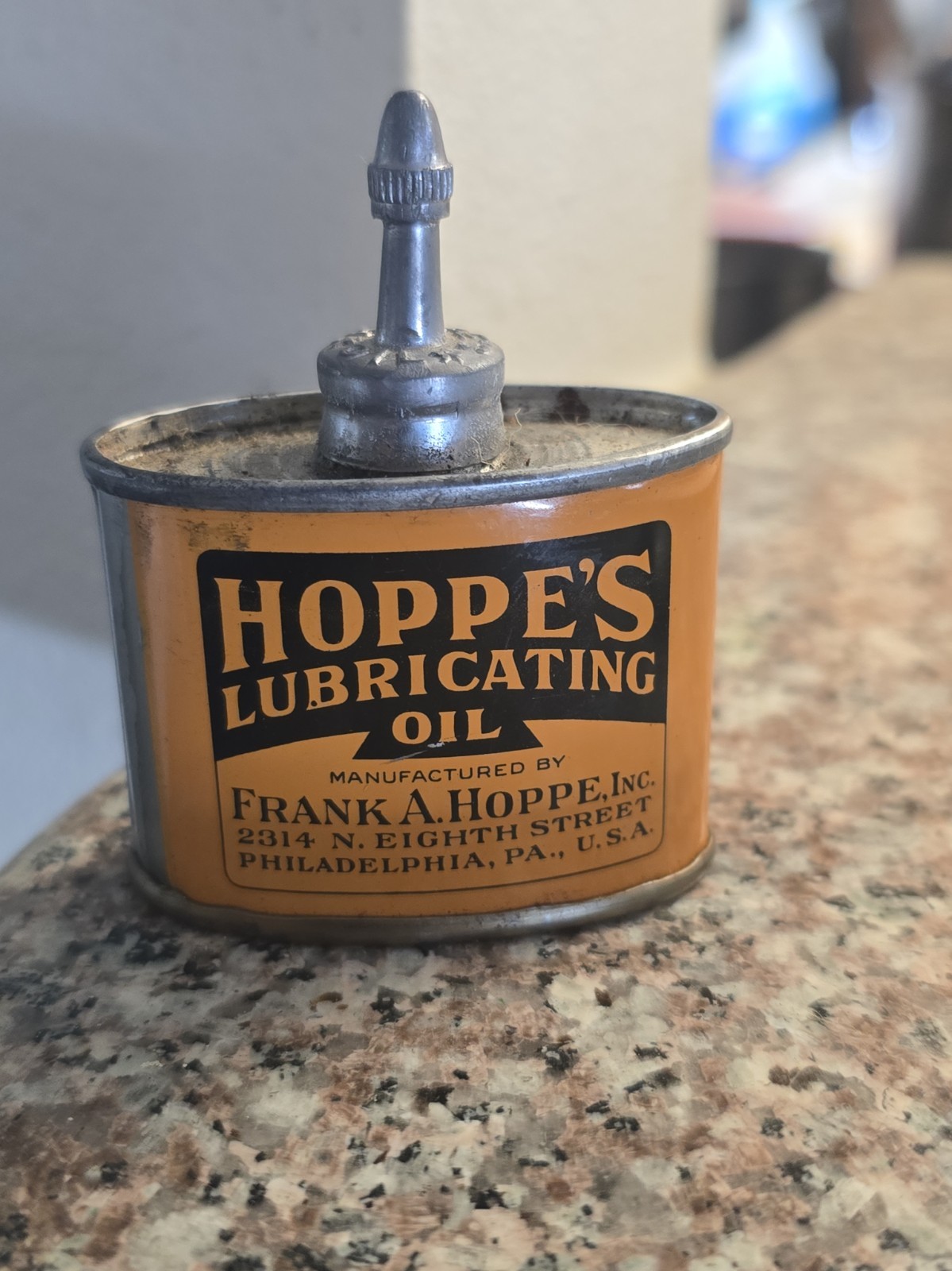 VINTAGE  RARE HOPPE'S LUBRICATING GUN OIL TIN CAN HANDY OILER LEAD TOP 1 OZ