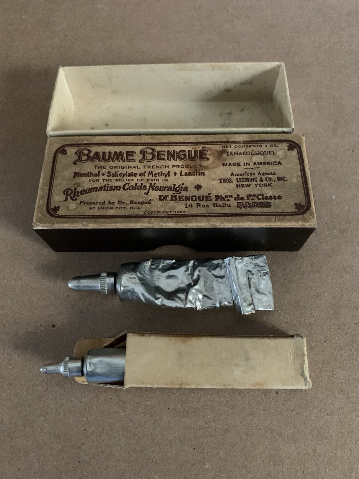 Vintage Baume Bengue (BENGAY) antique 1922 original box with 2 tubes