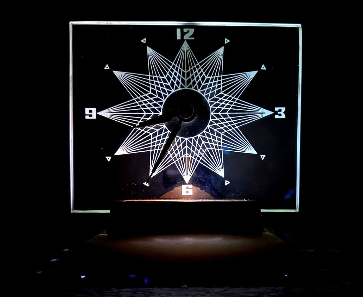 Vintage 1950’s MASTERCRAFTERS “Starlight” Model 146 Electric Clock 