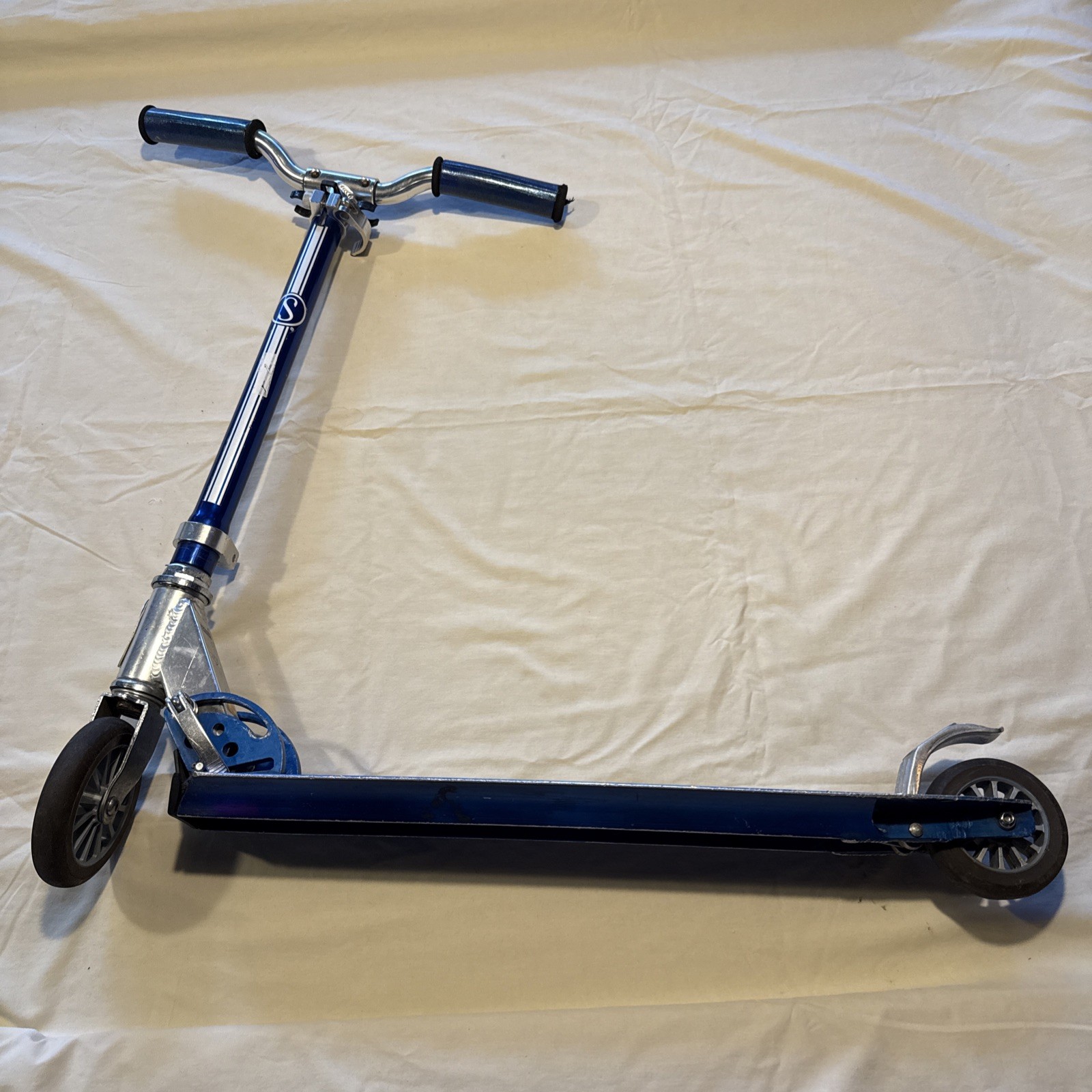 Vintage 1990's Schwinn Bicycle Stingray folding SCOOTER Blue