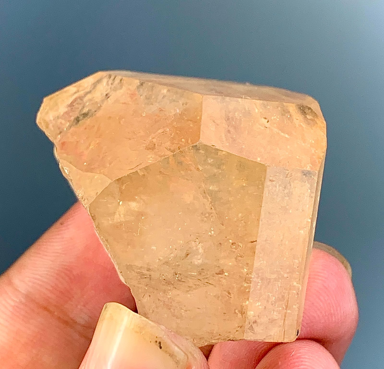 283 Carat Top Quality Natural Topaz Crystal From Skardu Pakistan