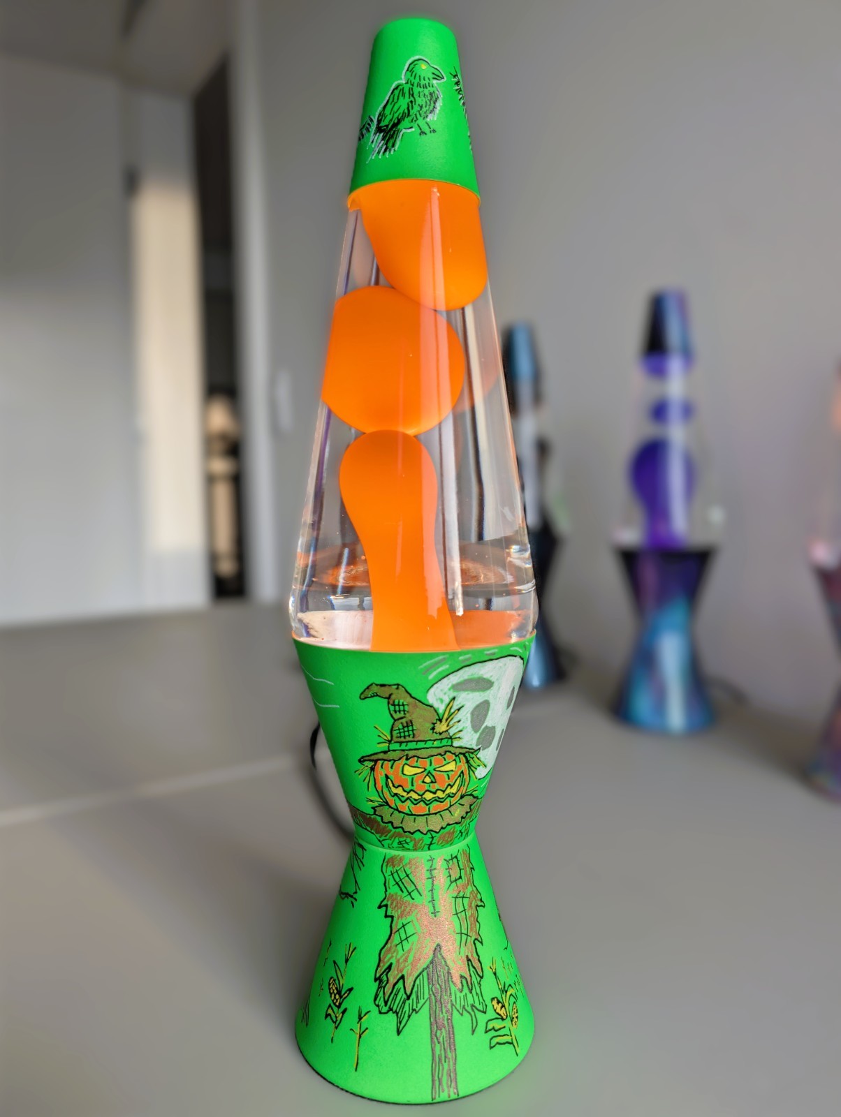 WizWax Custom Lava Lamp / Spooky Drop 2026 / Scarecrow / Glow ITD/ Orange Wax