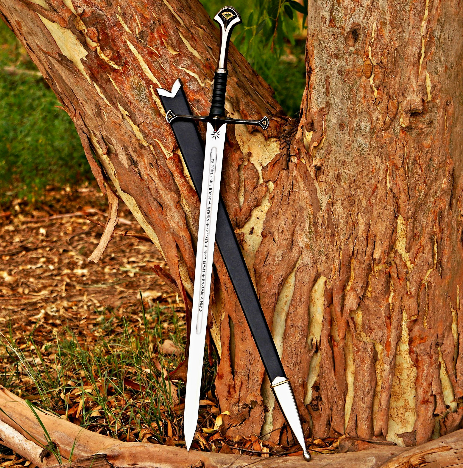 The Witcher Replica Sword Steel Blade Leather Handle w/ Scabbard Full Tang