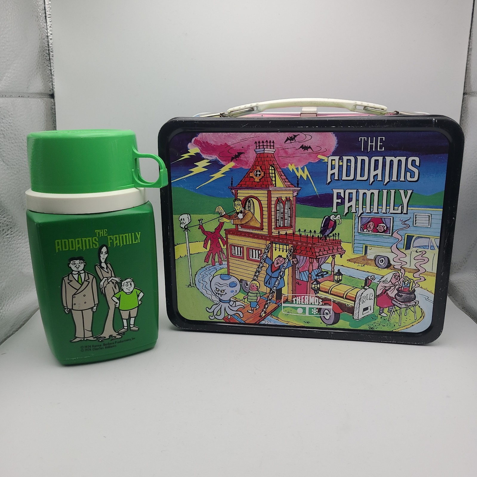 Vintage ADDAMS FAMILY Lunchbox & Thermos  (1974)  NICE