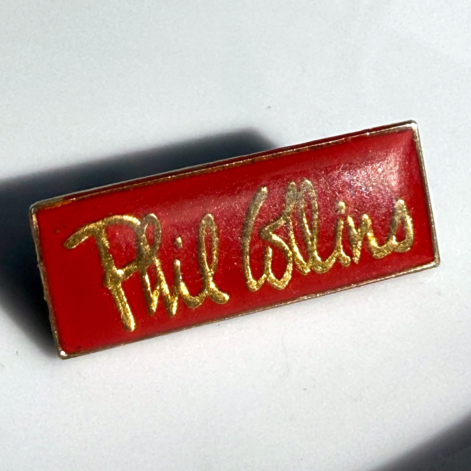 Vintage 1981 PHIL COLLINS enamel pin cloisonne badge Face Value button Genesis