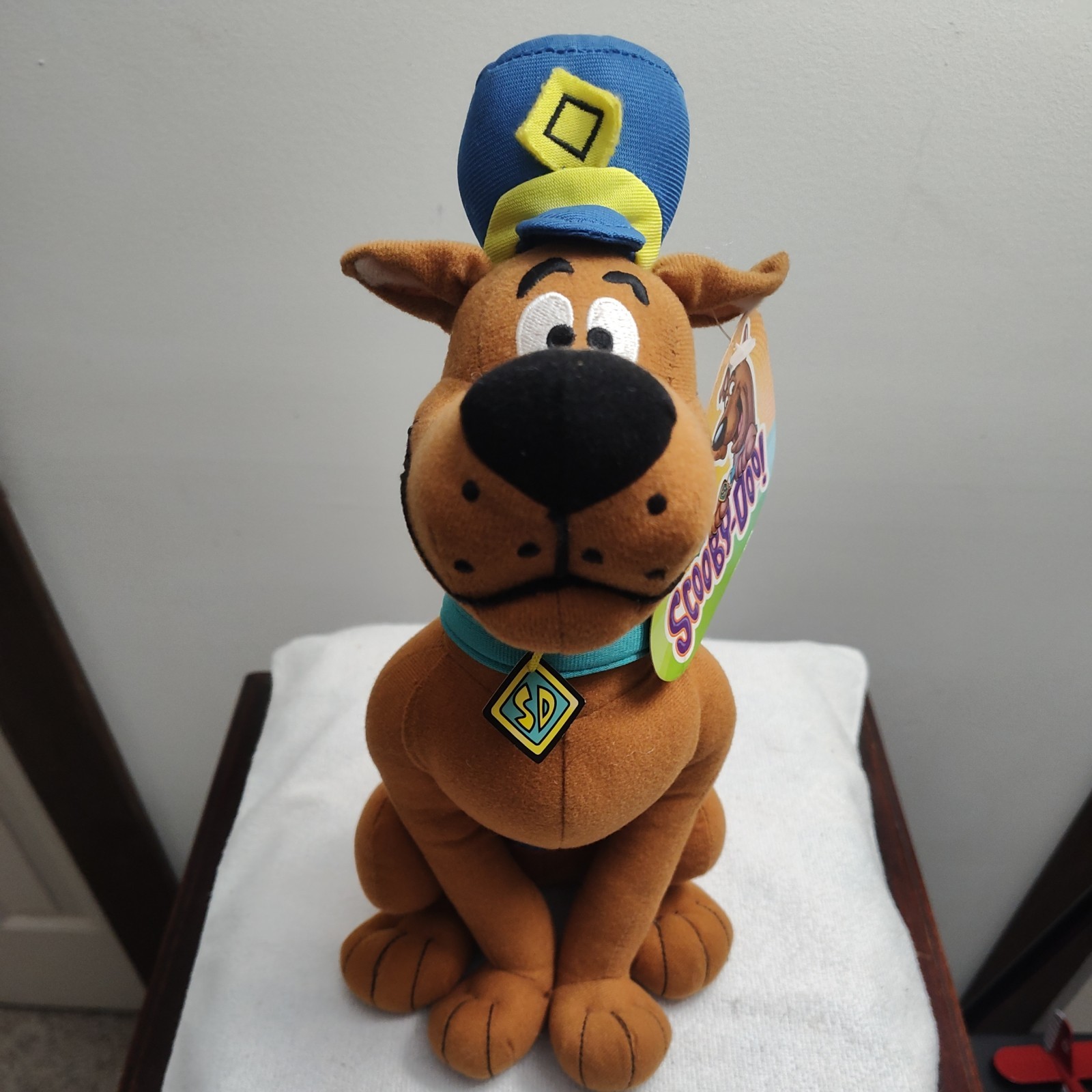Scooby Doo Sugar Loaf Plush Stuffed Animal Police Officer 2010 New with Tags