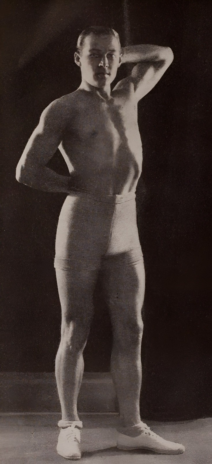 RUDOLPH VALENTINO - Swimsuit & Muscles - Film Actor - 3.5 x 7 in Reprint