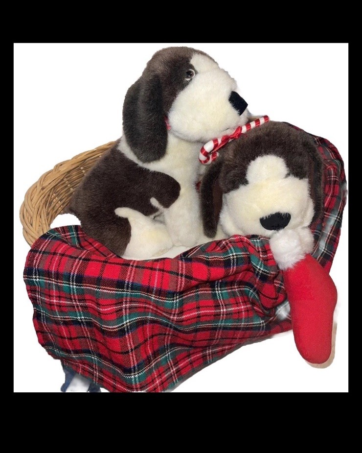 Cute RARE Santa's Best Beagle Dogs Animated In Basket Vintage Christmas Sears