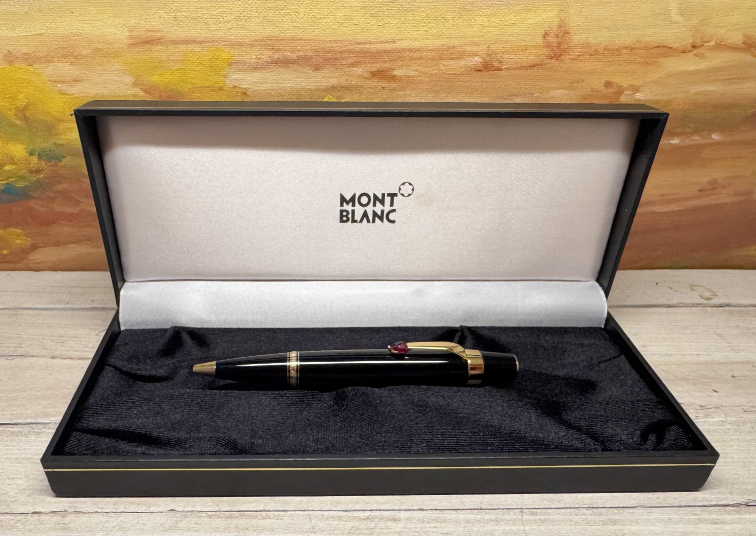 MONTBLANC Bohème Je t'aime Rouge Red Heart Stone Ballpoint Pen