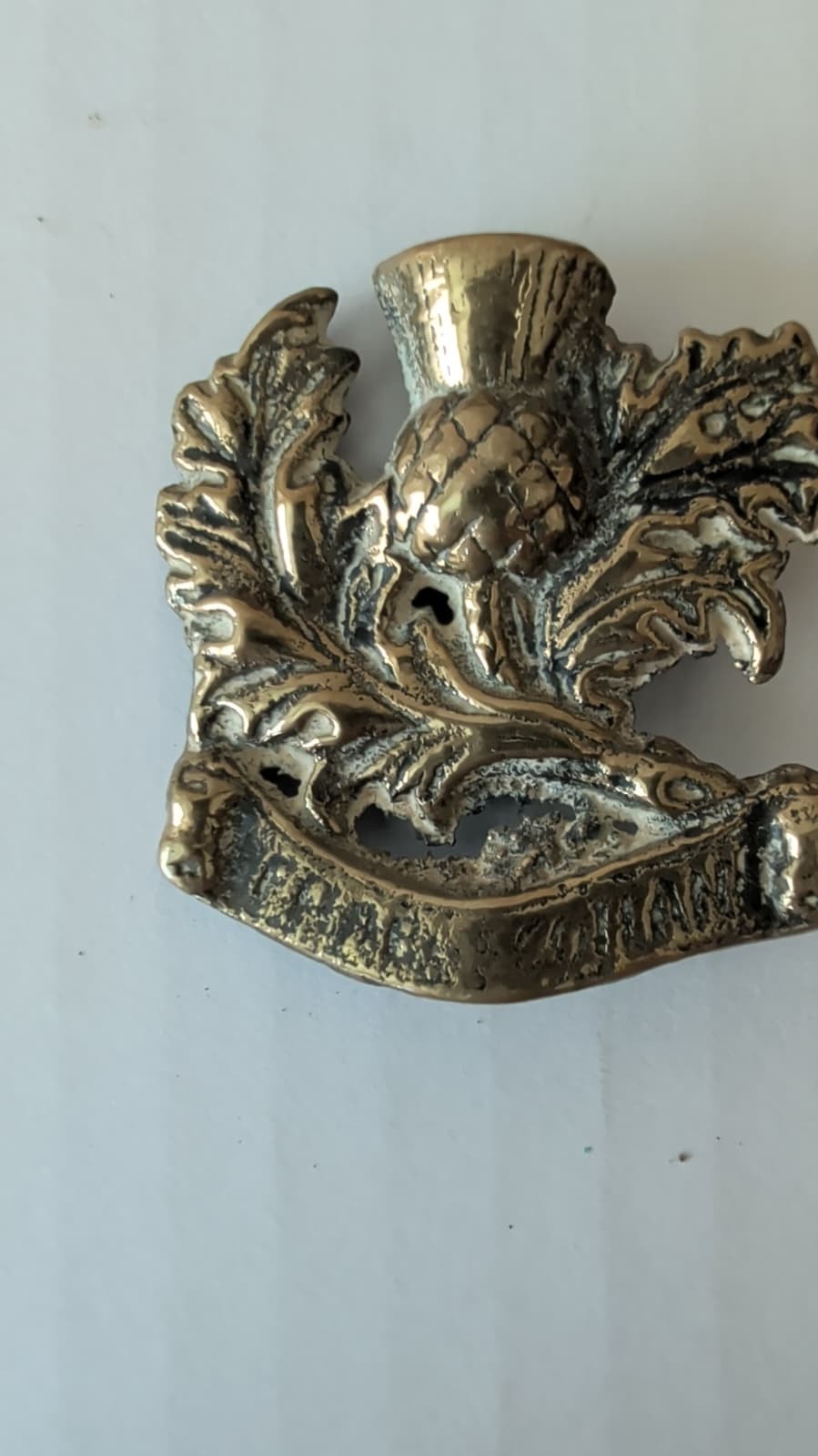 ANTIQUE VINTAGE FRAE SCOTLAND SOLID BRASS BADGE OR CAP PIN HEAVY SEE PICTURES