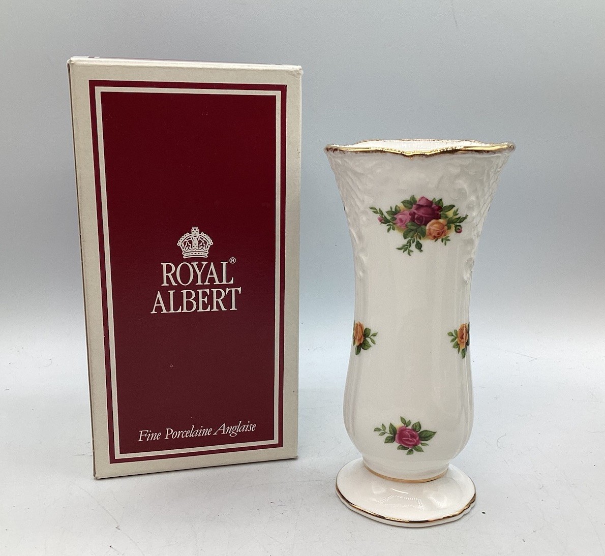 Vtg 1988 Royal Albert Old Country Roses 5.5” Posy Vase w/22k Gold Trim NIB