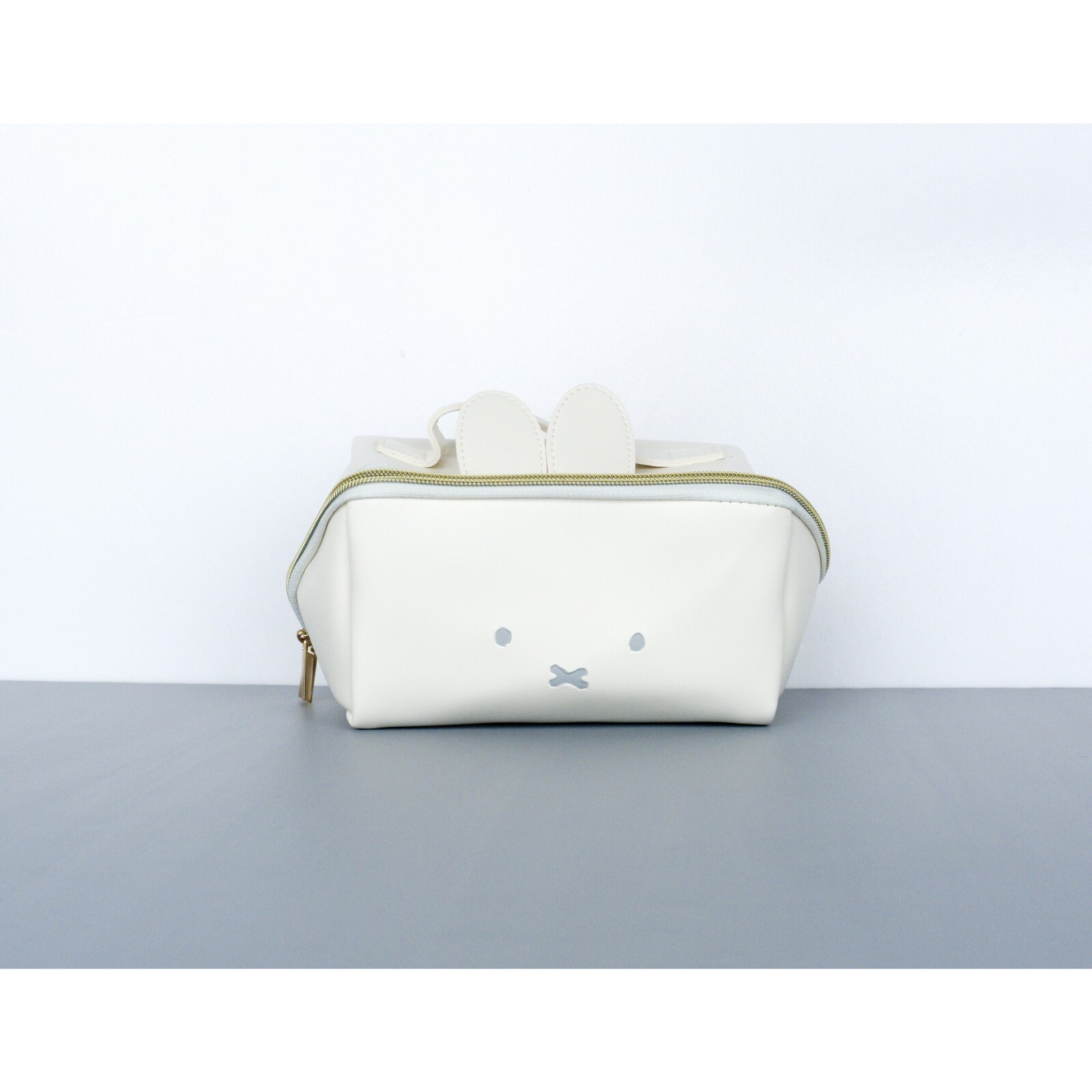 Miffy White PU Leather Cosmetic Bag Handbag Makeup Organizer NWOT