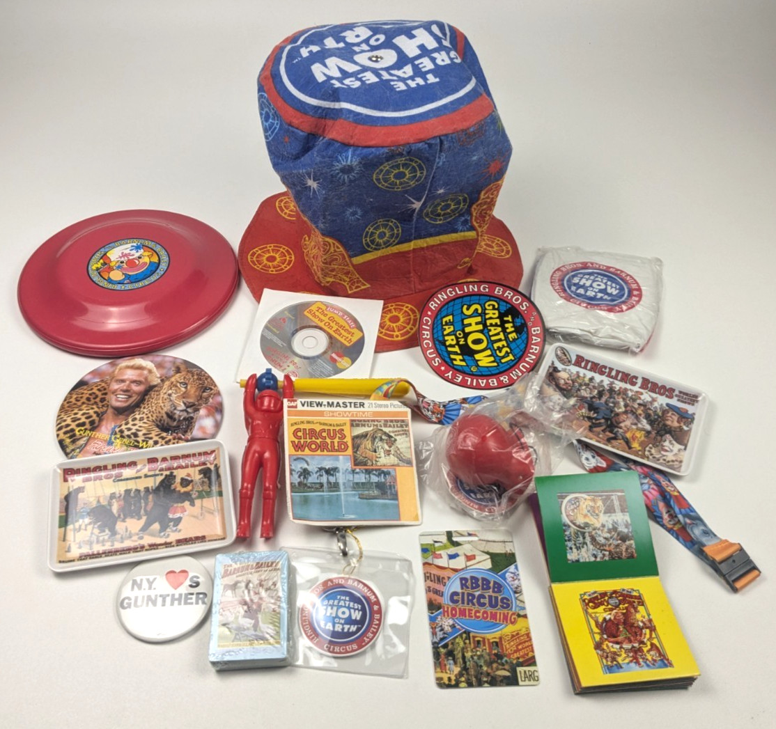 Lot of Ringling Brothers Barnum & Bailey Souvenirs and Items - L2
