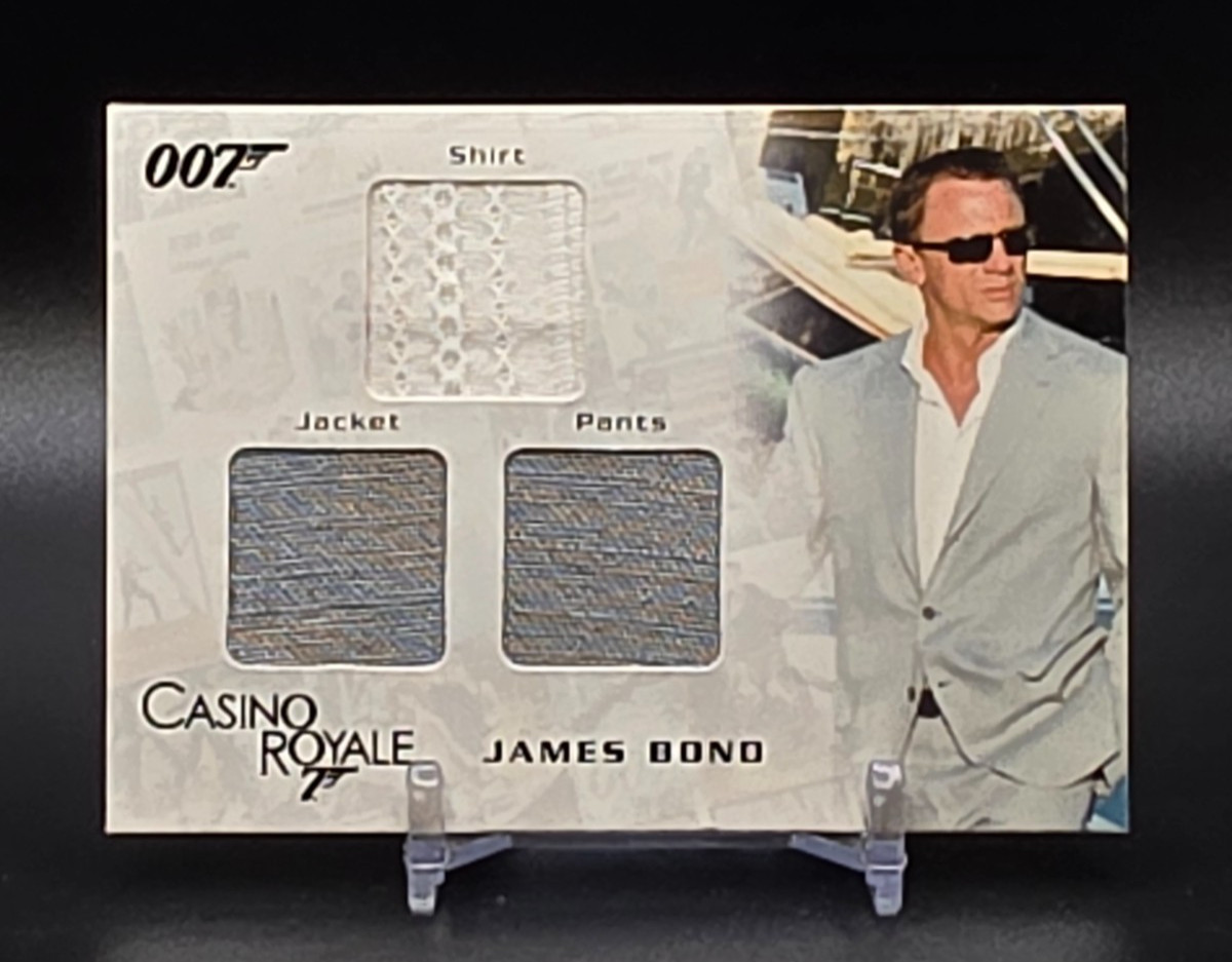 James Bond In Motion TC08 James Bond Casino Royale Triple Costume Relic Card