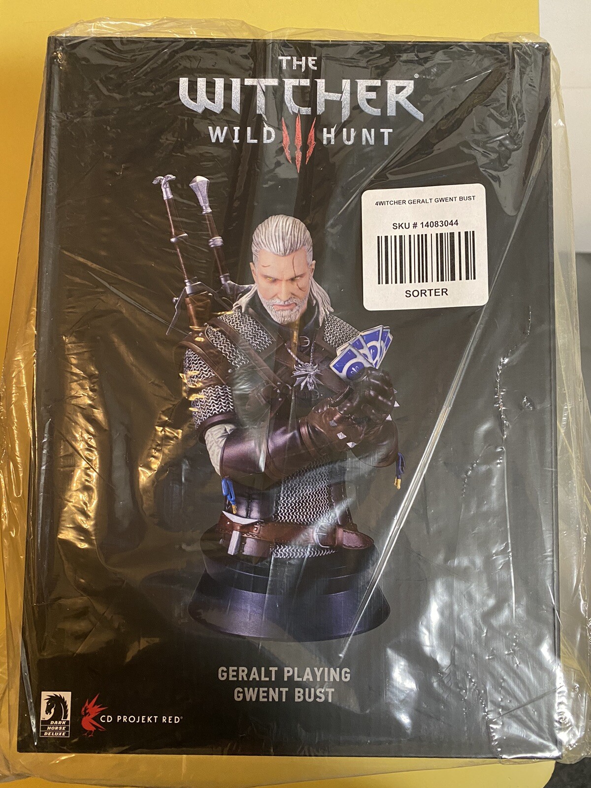 The Witcher 3 Wild Hunt - Geralt Playing Gwent Bust 8