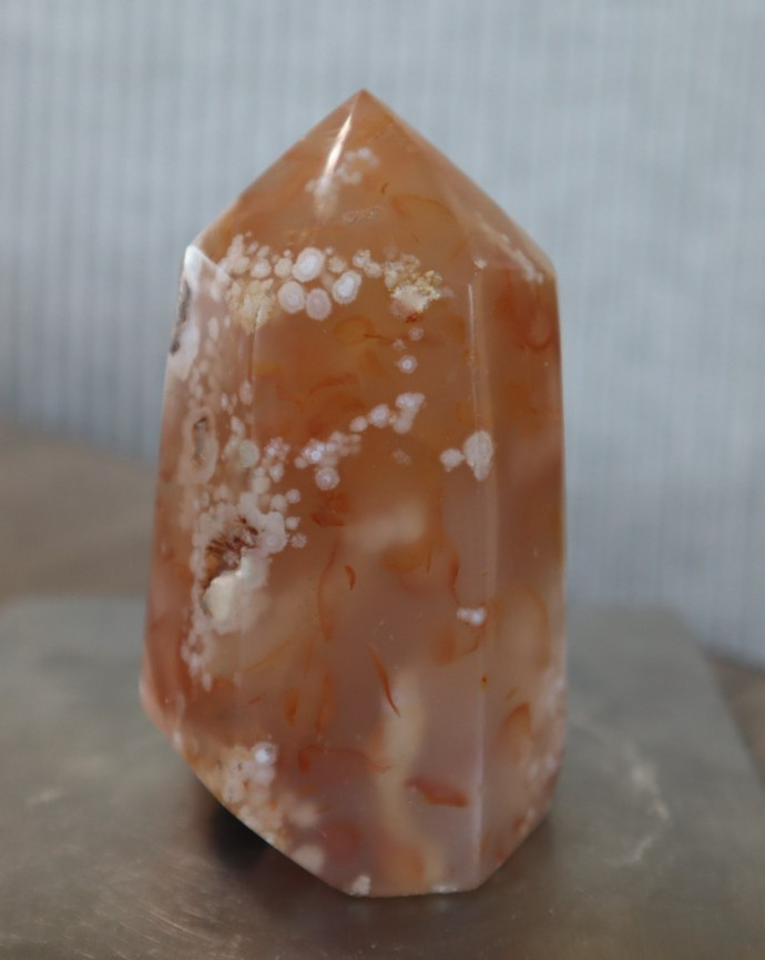 CARNELIAN FLOWER POINT (SHORT AND CHUNKY) 3.02 X 1.79 INCHES/ 199.4 GRAMS