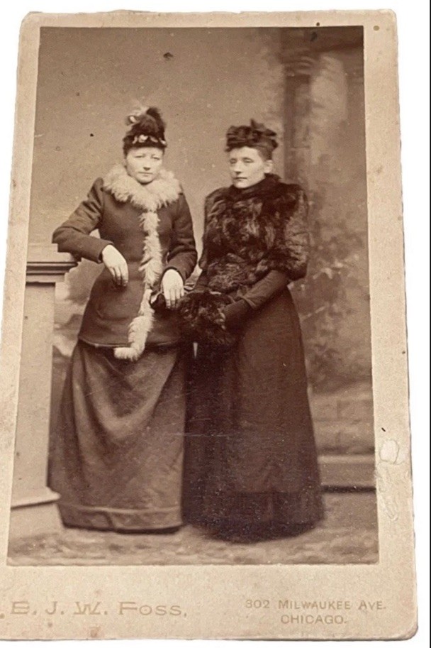 Fun Antique Cabinet Card Victorian 2 Ladies Photo Photograph 4” 