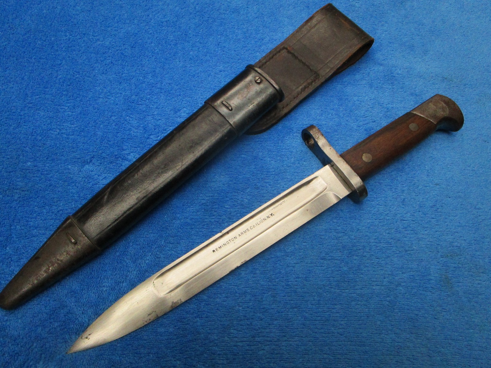 ANTIQUE ORIGINAL US M1895 LEE NAVY REMINGTON BAYONET AND SCABBARD EXCELLENT