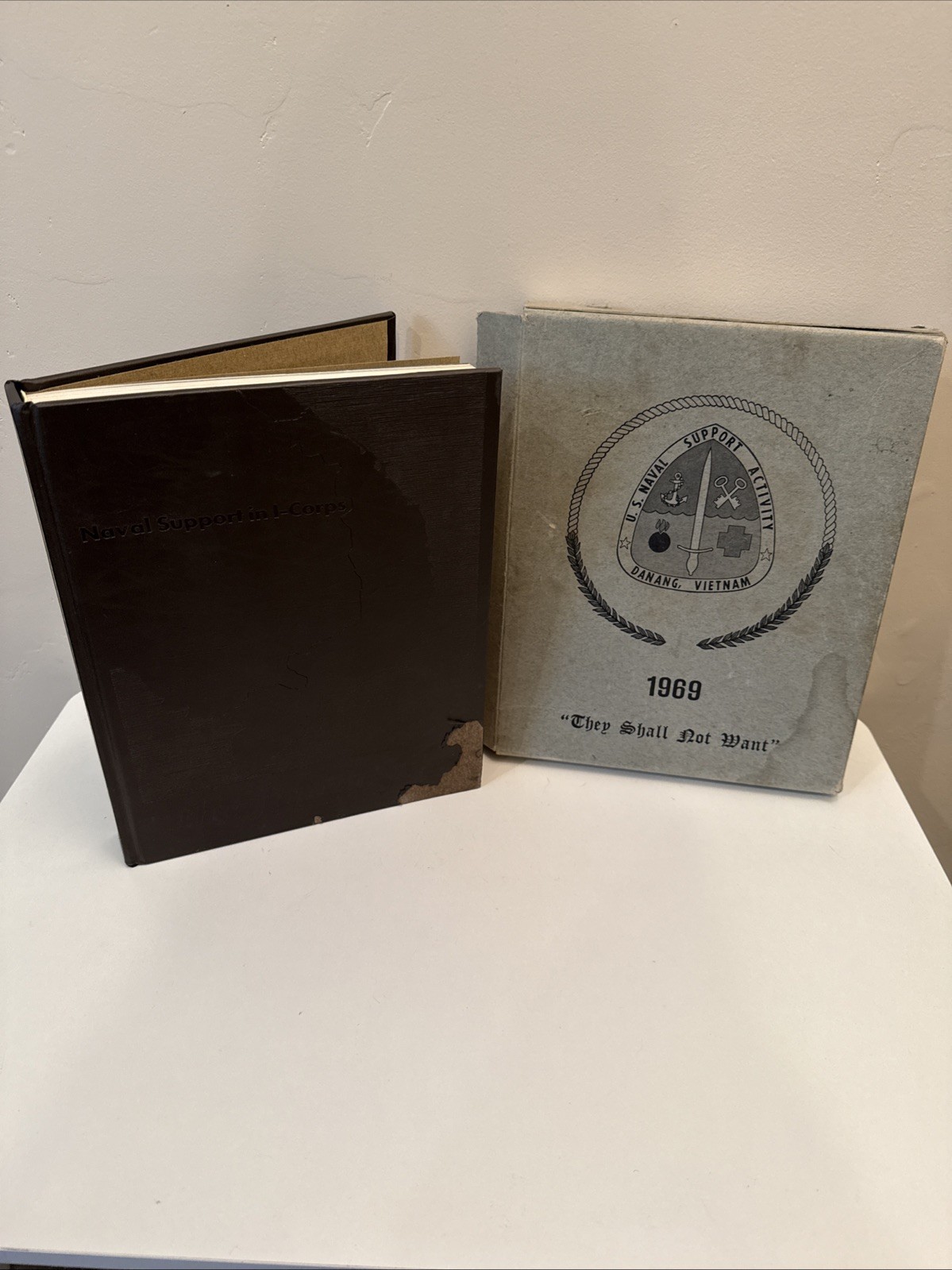 Original 1969 US Navy NSA DaNang Vietnam Cruise Book Log W/ Orig Mailer Box
