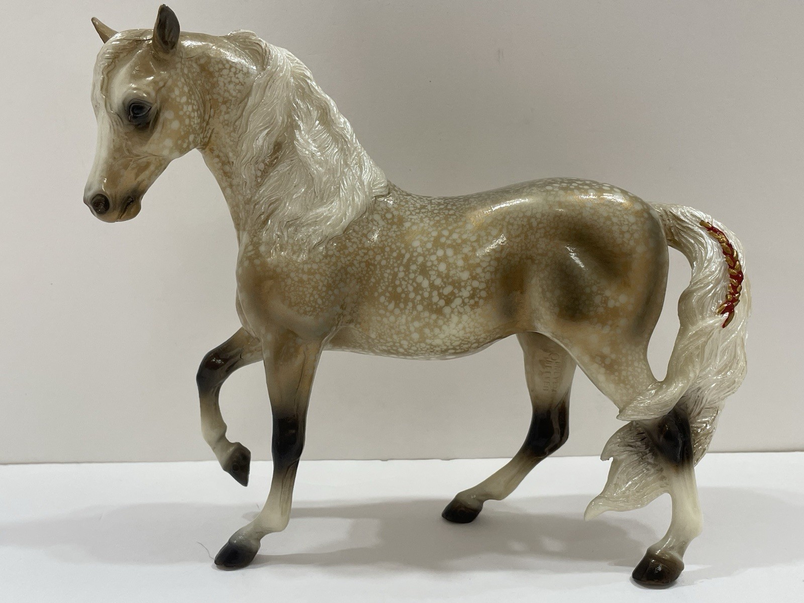 BREYER HORSE “FORTUNA”~GLOSSY DAPPLED SHADED GOLD MARABELLA~2003 QVC EXCLUSIVE